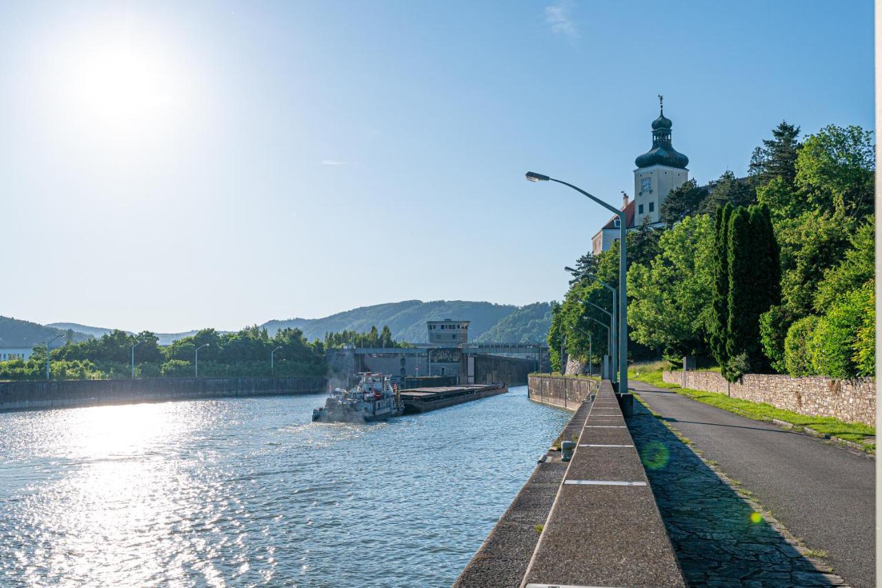 Ferienwohnung Kaiserliches Wohnen im Alten K&K Postamt EG Persenbeug Exterior foto