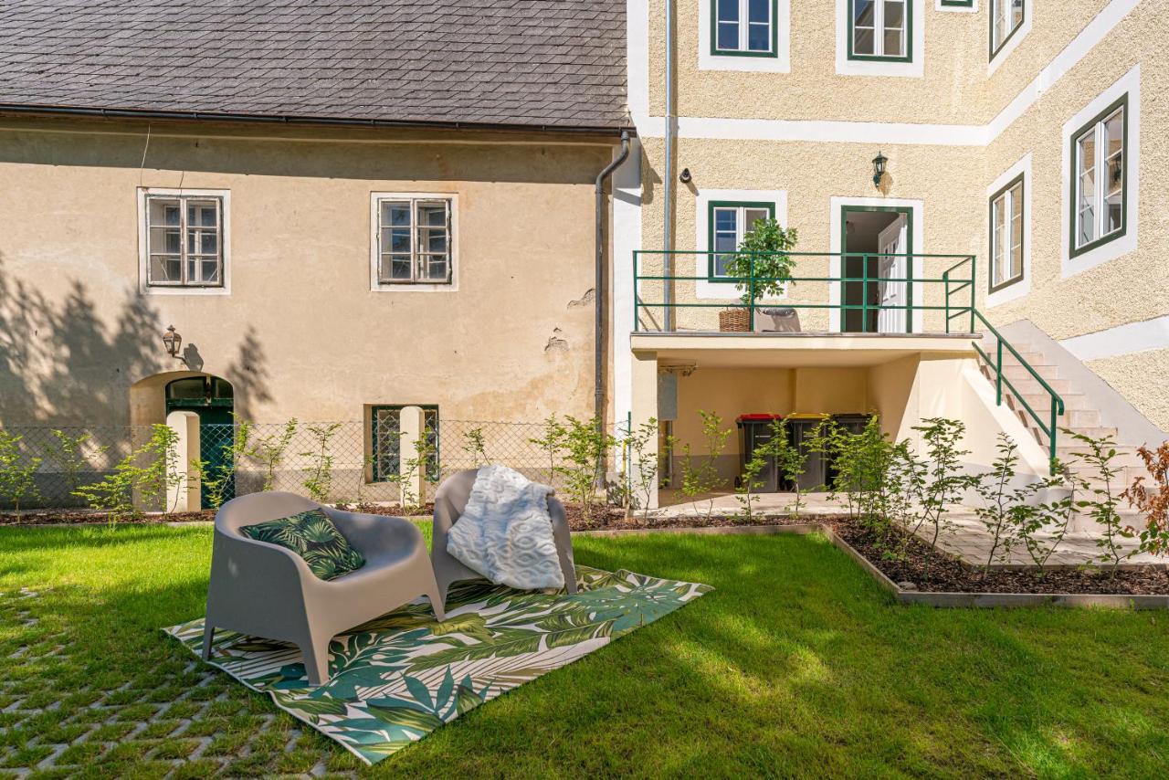 Ferienwohnung Kaiserliches Wohnen im Alten K&K Postamt EG Persenbeug Exterior foto